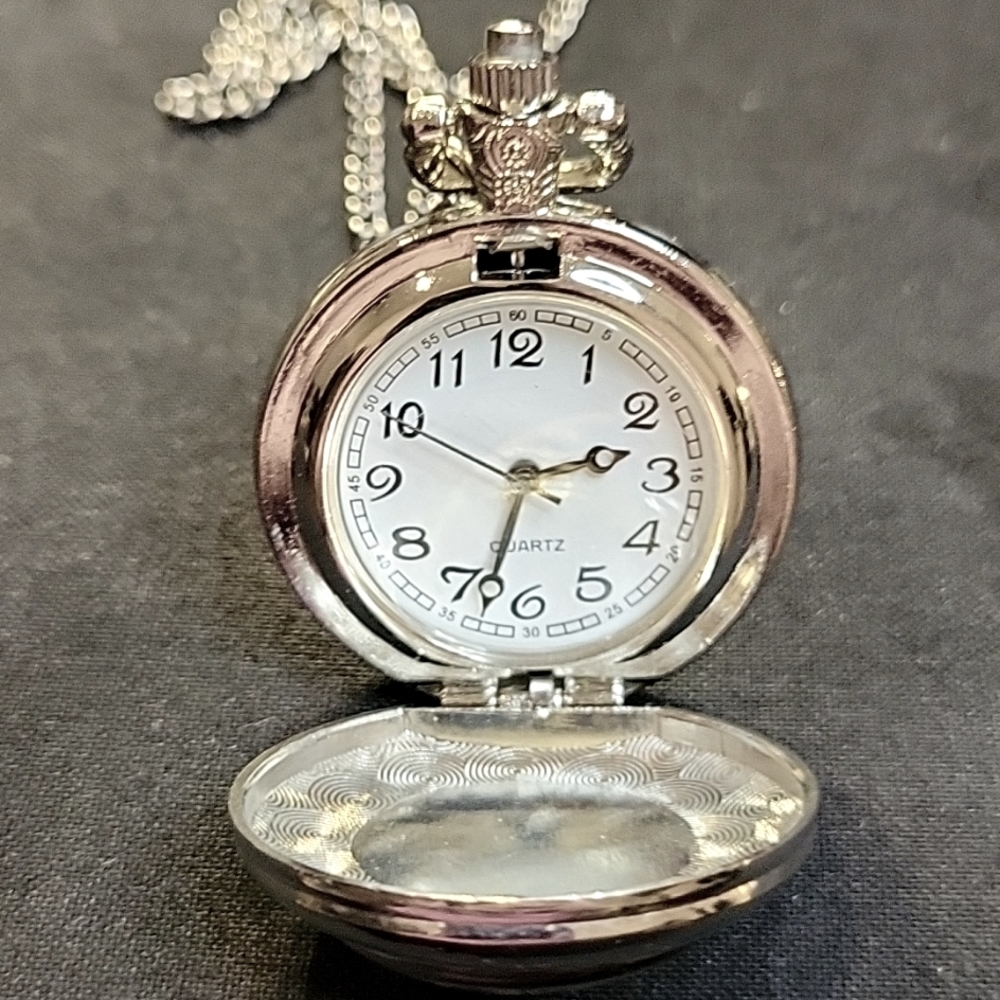 Pocket Citizen Watch With A Tree And Black Birds Of The Face On A Silver Chain - Picture 4 of 4